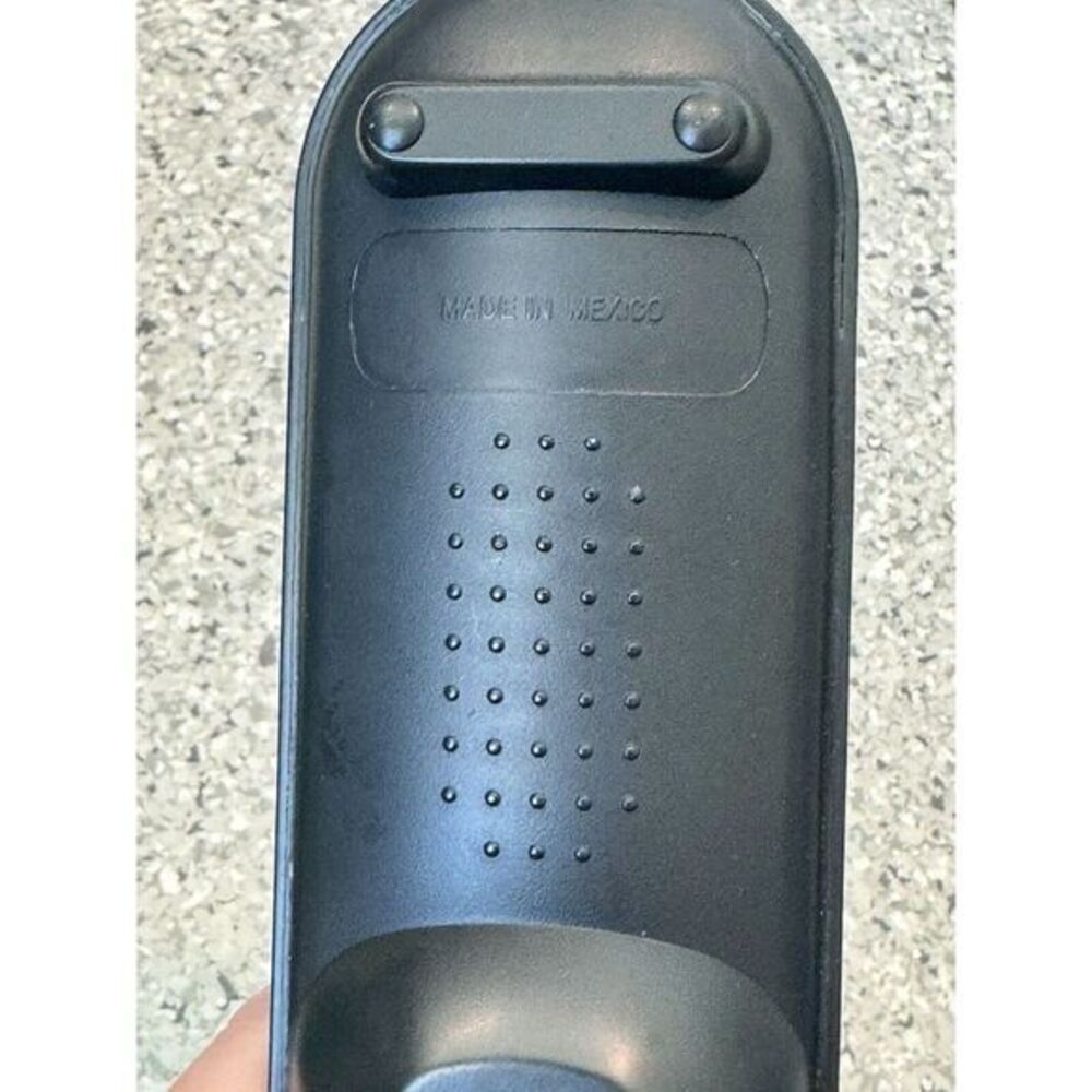 Time Warner Cable Remote Control Model UR5U-8700L-SA - Picture 4 of 6